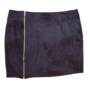 Forever21 black mini skirt with gold zipper size Medium